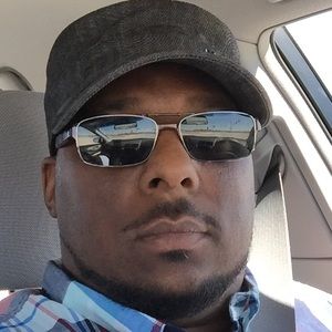 Meet your Posher, Troy